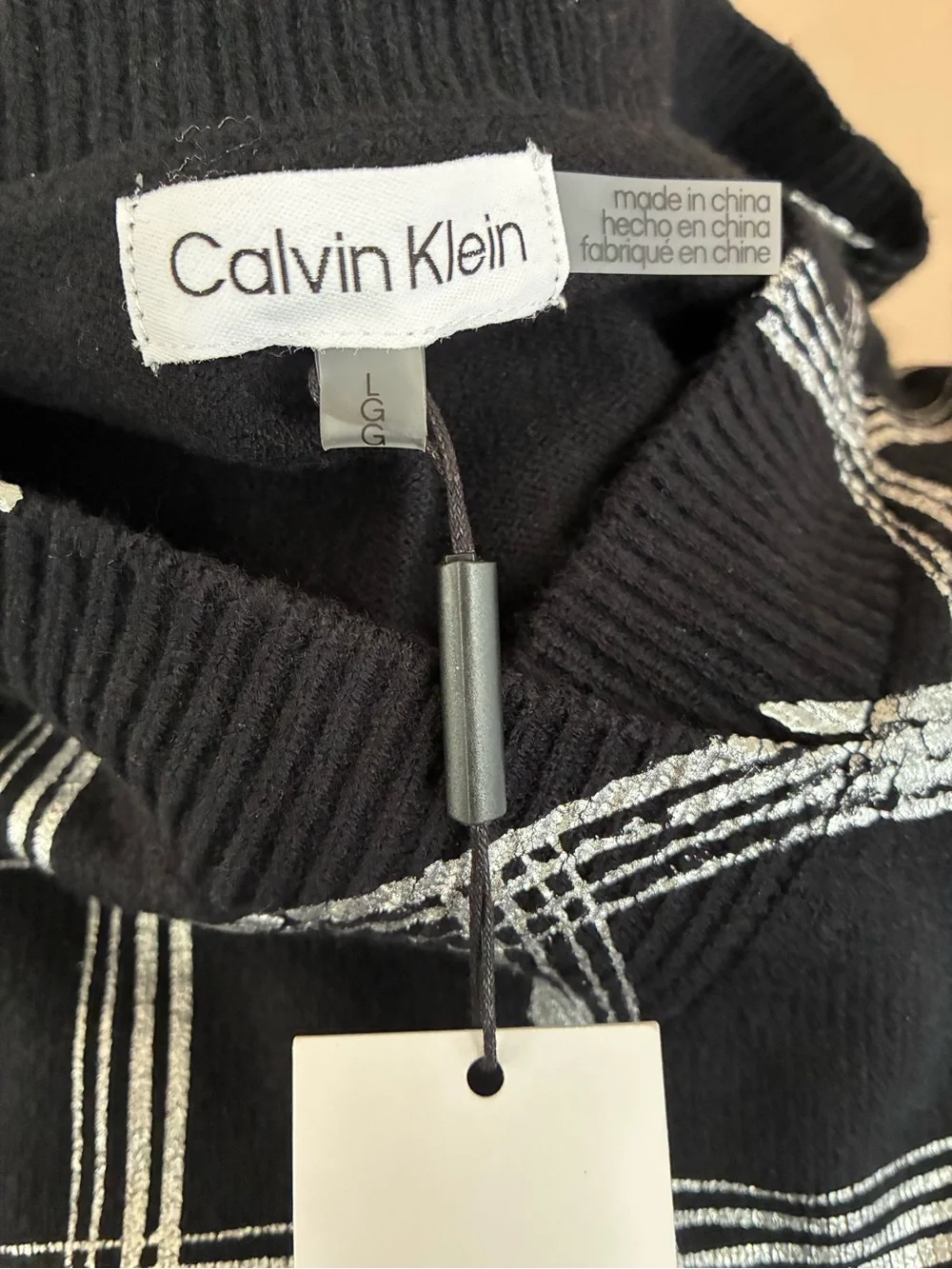 Sweater - Picture 5 of 6